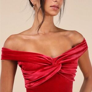 Lulu's Red Off-Shoulder Velvet Top